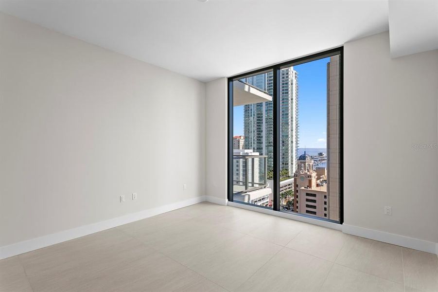 Spacious, unfurnished interior of a new home in , St. Petersburg (Image 47). Spacious, unfurnished interior of a new home in , St. Petersburg (Image 47).