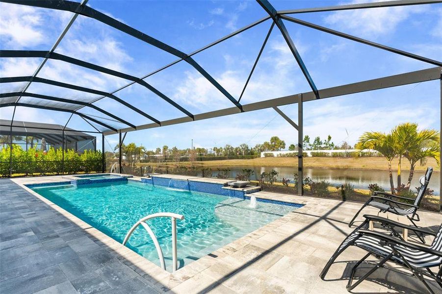 Exterior details and patio area of a home in , Lakewood Ranch (Image 3).