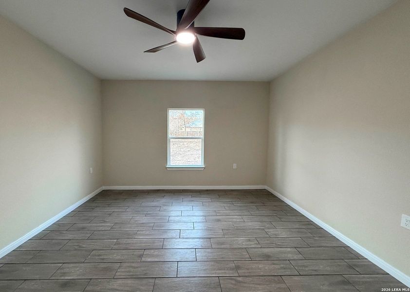 Spacious, unfurnished interior of a new home in , Poteet (Image 20).