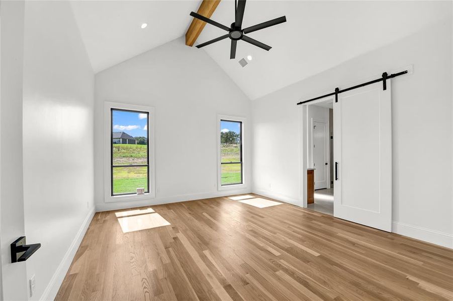 Spacious, unfurnished interior of a new home in , Weatherford (Image 25).