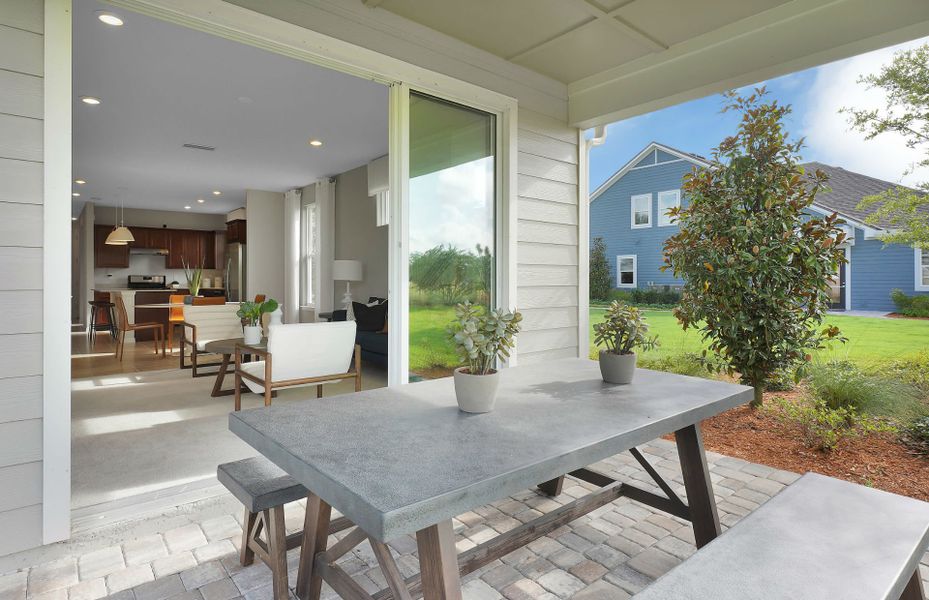 Contour | Covered Lanai