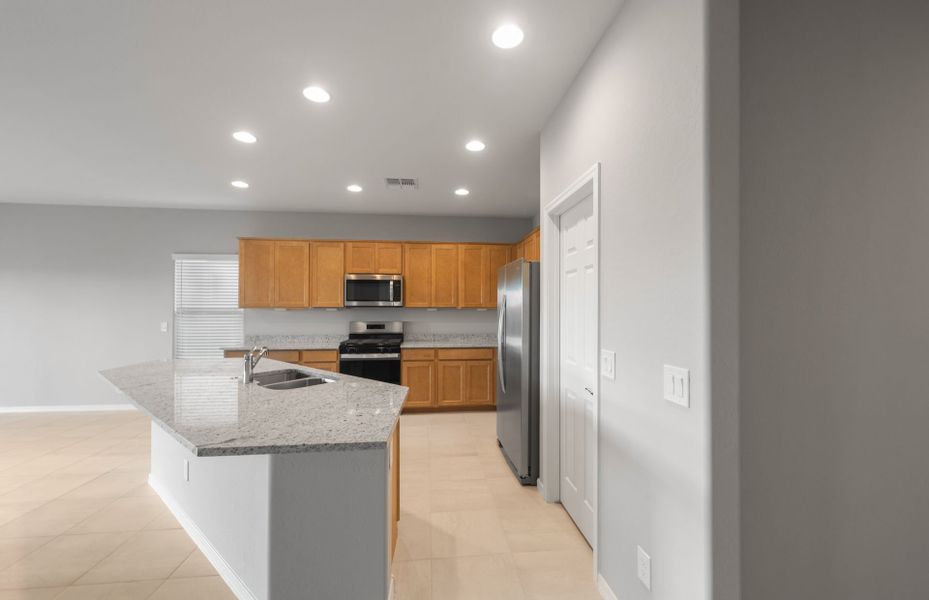 Furnished interior view inside a new home in El Cidro, Goodyear (Image 7).