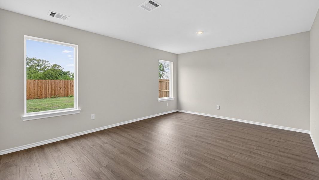 Spacious, unfurnished interior of a new home in The Hills of Sherman, Sherman (Image 5).