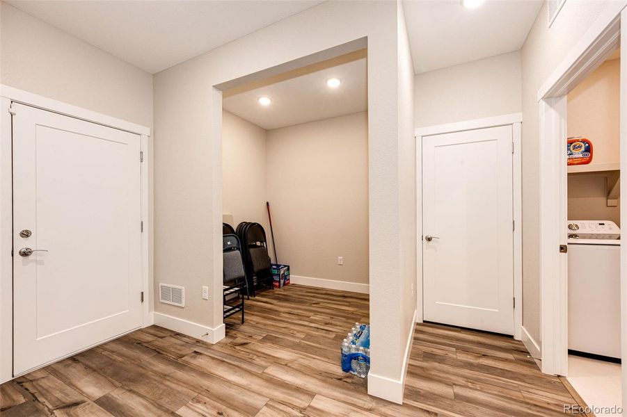 Spacious, unfurnished interior of a new home in , Denver (Image 20).