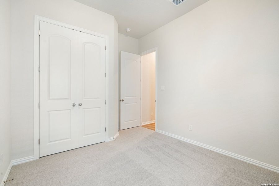 Spacious, unfurnished interior of a new home in The Crossvine, Schertz (Image 24).