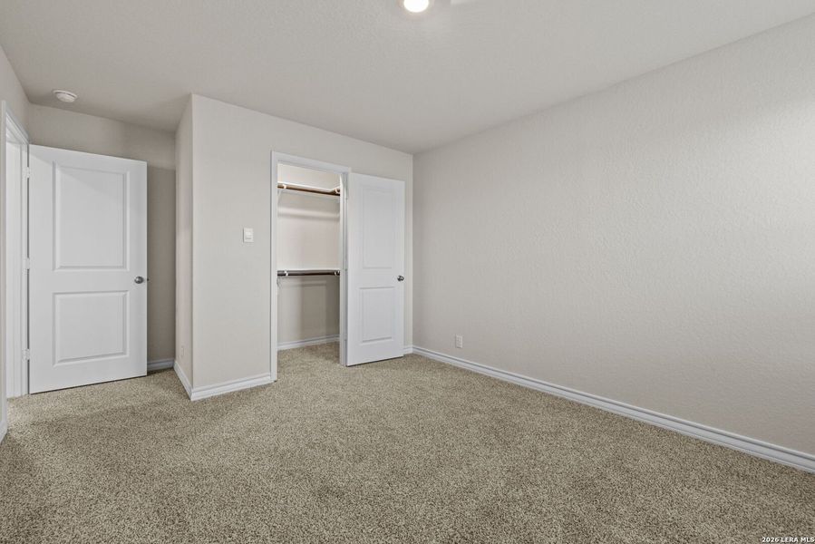 Spacious, unfurnished interior of a new home in Stonehill, San Antonio (Image 25).
