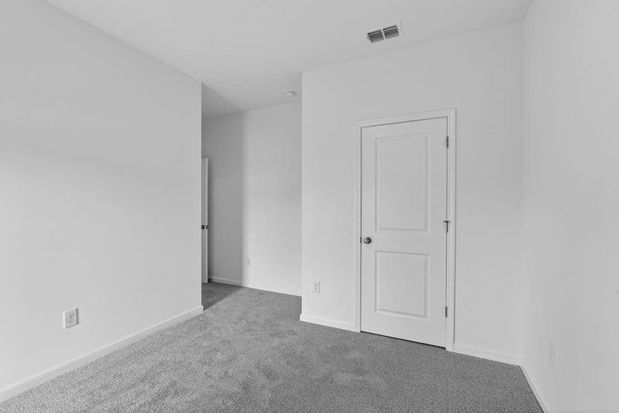 Spacious, unfurnished interior of a new home in Rosewood Farm, Lawrenceville (Image 42).