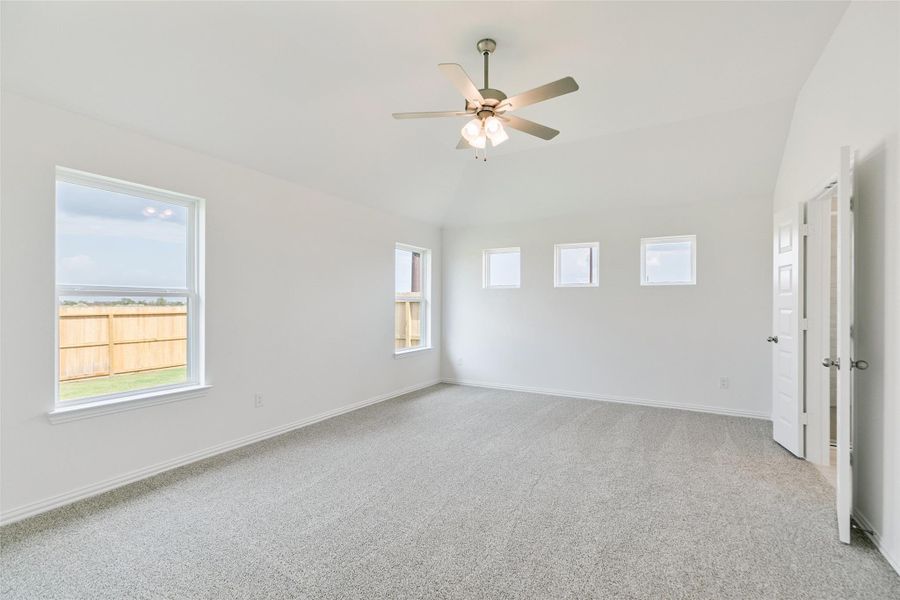 Spacious, unfurnished interior of a new home in Westland Ranch, League City (Image 25).