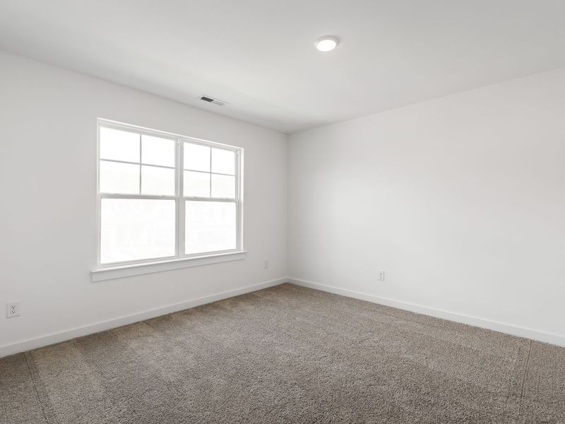 Spacious, unfurnished interior of a new home in Meadow Ridge Estates, Josephine (Image 23).