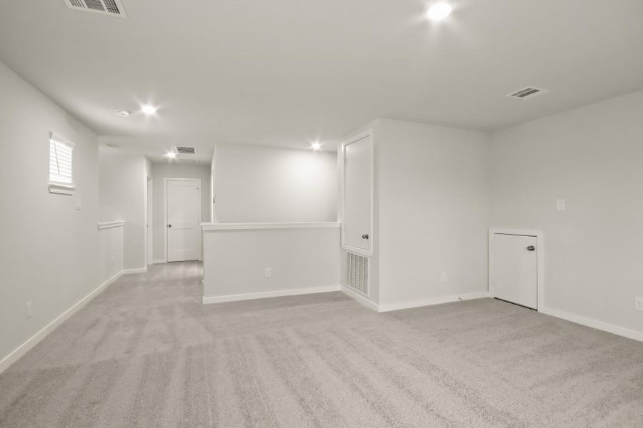 Spacious, unfurnished interior of a new home in Oakwood Ranch, Willis (Image 9). Spacious, unfurnished interior of a new home in Oakwood Ranch, Willis (Image 9).