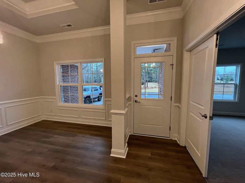 Spacious, unfurnished interior of a new home in Palmetto Creek, Bolivia (Image 12).