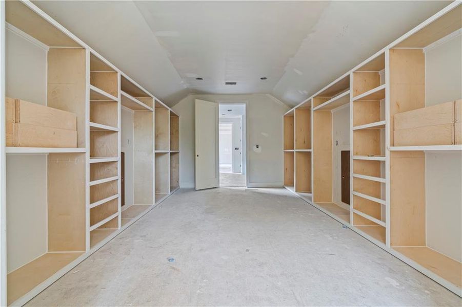 Spacious, unfurnished interior of a new home in , Fairburn (Image 54).