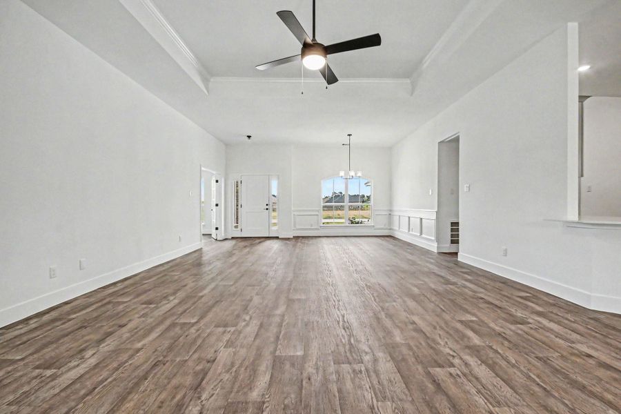 Spacious, unfurnished interior of a new home in , Angleton (Image 23).
