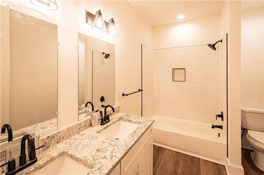 Furnished interior view inside a new home in , Dahlonega (Image 7).