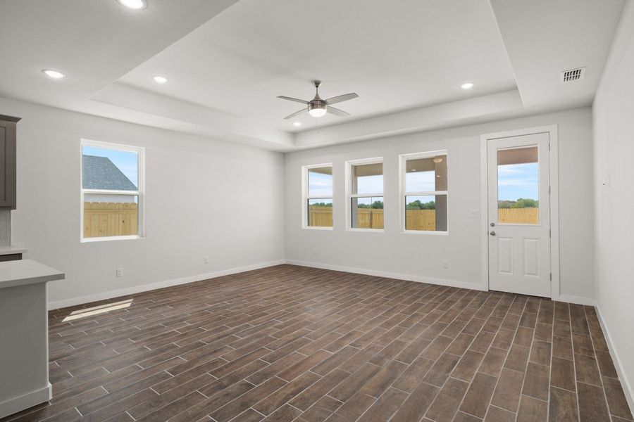 Spacious, unfurnished interior of a new home in Taylor Creek Village, Mcallen (Image 8). Spacious, unfurnished interior of a new home in Taylor Creek Village, Mcallen (Image 8).
