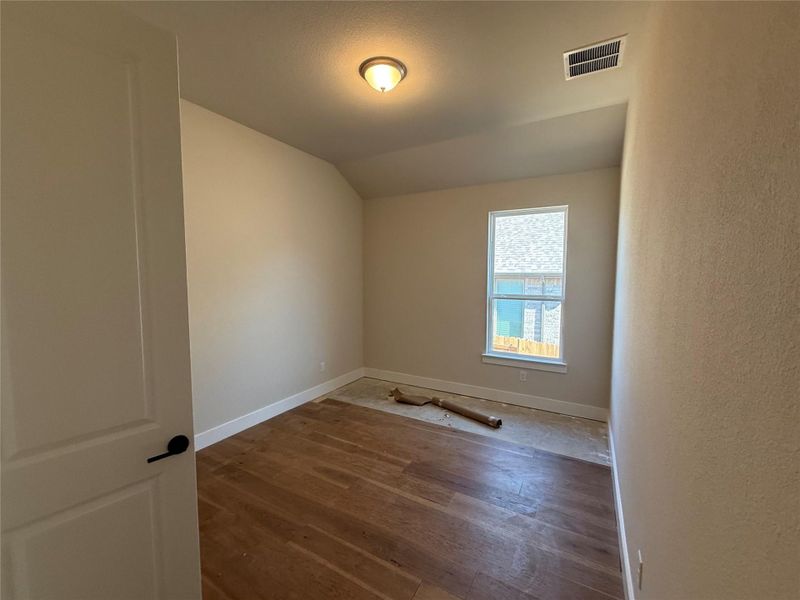 Spacious, unfurnished interior of a new home in The Estates at La Cima, San Marcos (Image 8).