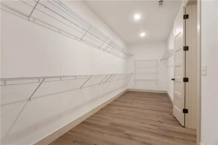 Spacious, unfurnished interior of a new home in , Carrollton (Image 26).