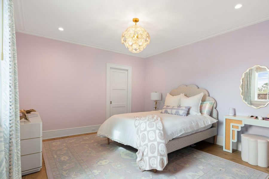 Furnished interior view inside a new home in , Charleston (Image 58).