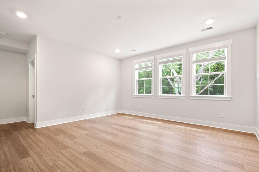 Spacious, unfurnished interior of a new home in Bayview Acres, Mount Pleasant (Image 5). Spacious, unfurnished interior of a new home in Bayview Acres, Mount Pleasant (Image 5).