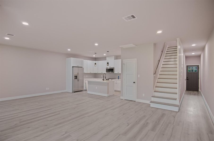 Spacious, unfurnished interior of a new home in , Montgomery (Image 26).