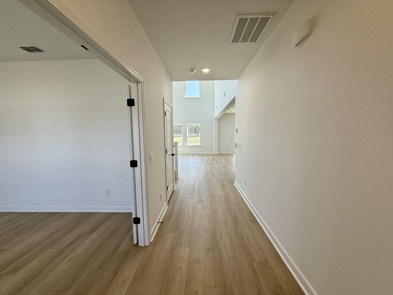 Spacious, unfurnished interior of a new home in , Summerville (Image 11).