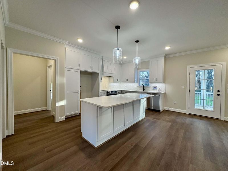 1950de25-cd35-4be3-8fa6-3fe16ee001fc