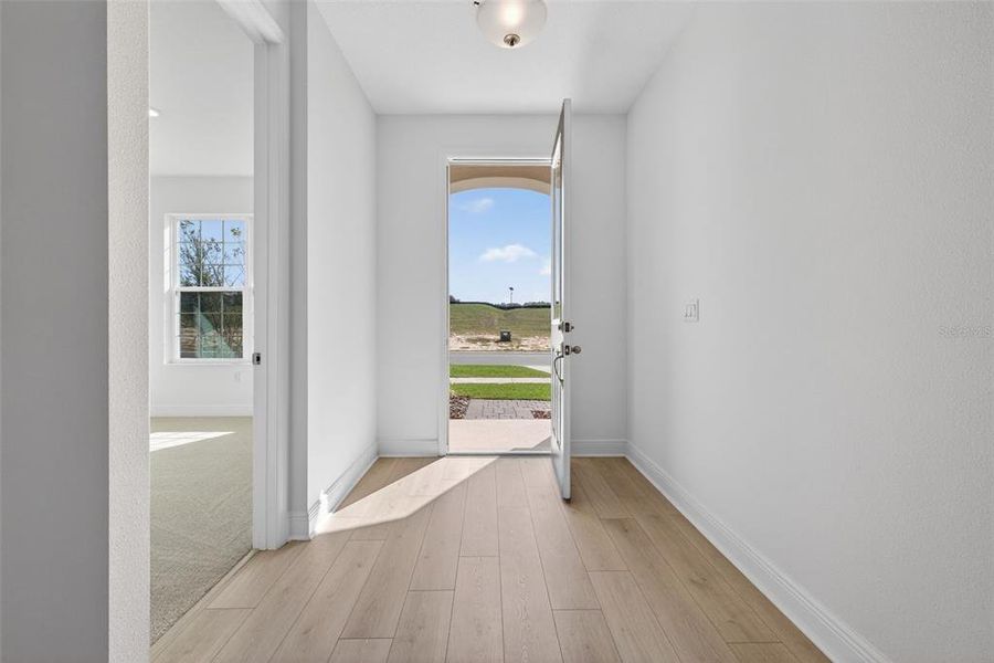 Spacious, unfurnished interior of a new home in Reserve at Hammock Oaks, Lady Lake (Image 13). Spacious, unfurnished interior of a new home in Reserve at Hammock Oaks, Lady Lake (Image 13).