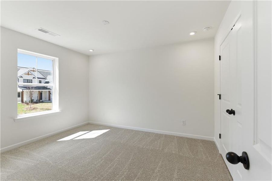 Spacious, unfurnished interior of a new home in The Overlook at Factory Shoals, Mableton (Image 36).
