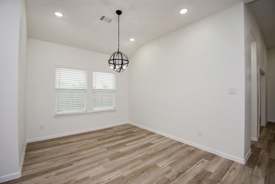 Spacious, unfurnished interior of a new home in , Houston (Image 35).