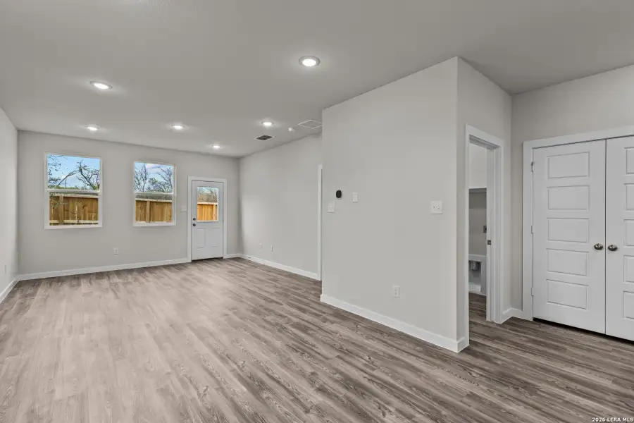 Spacious, unfurnished interior of a new home in Park Place, New Braunfels (Image 14). Spacious, unfurnished interior of a new home in Park Place, New Braunfels (Image 14).