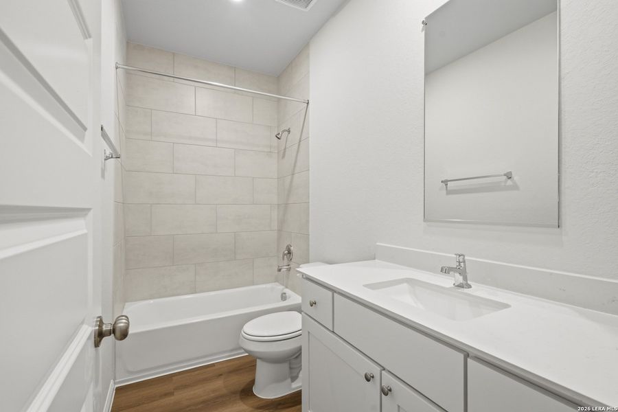 Furnished interior view inside a new home in Cinco Lakes, San Antonio (Image 12).