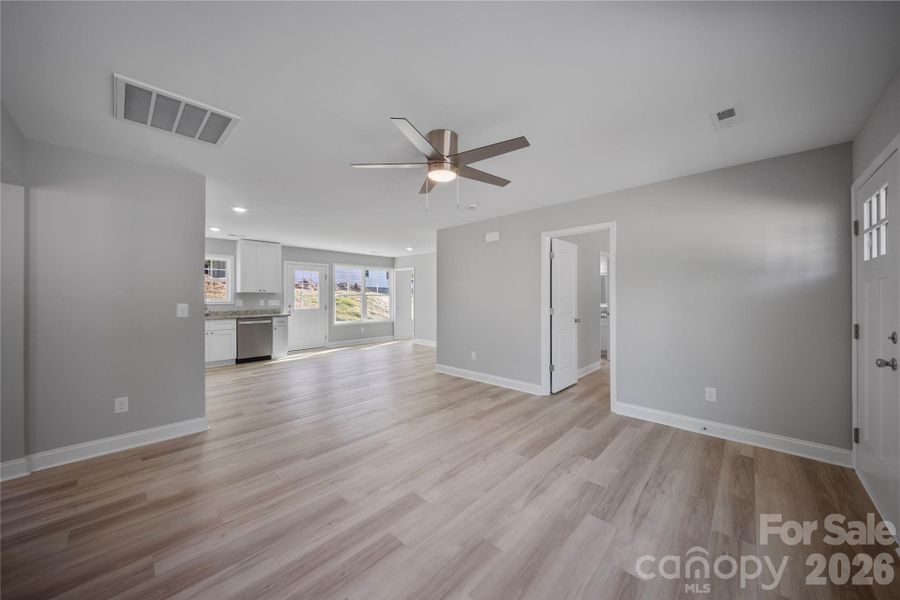 Spacious, unfurnished interior of a new home in , Kannapolis (Image 10).