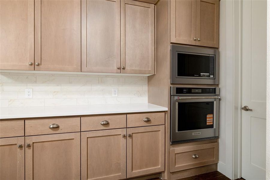 Furnished interior view inside a new home in , Rockwall (Image 11).