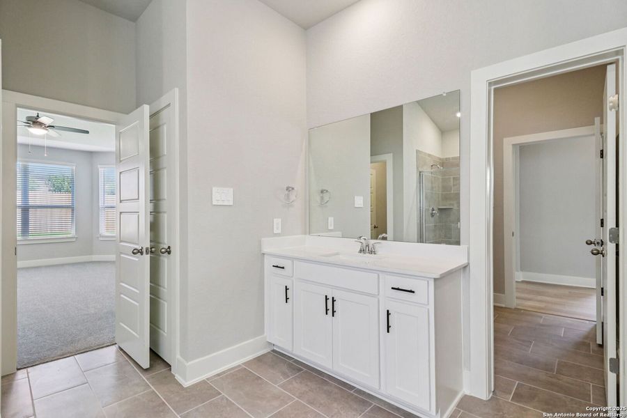 Furnished interior view inside a new home in Sagebrooke - Classic Series, San Antonio (Image 15).