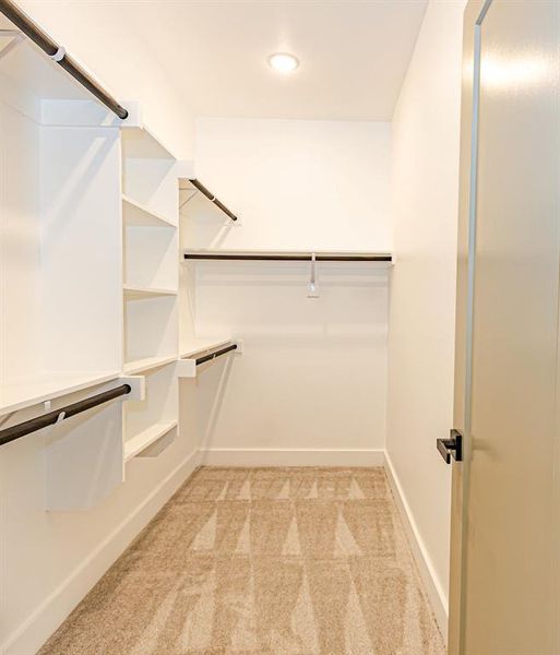 Spacious, unfurnished interior of a new home in , Cleburne (Image 17).