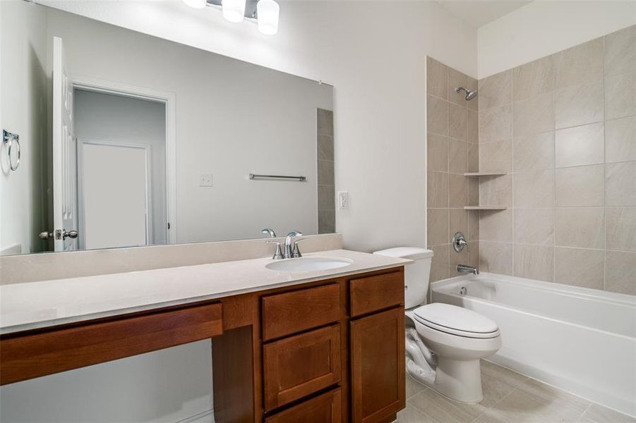 Furnished interior view inside a new home in Heartland Signature, Crandall (Image 4). Furnished interior view inside a new home in Heartland Signature, Crandall (Image 4).