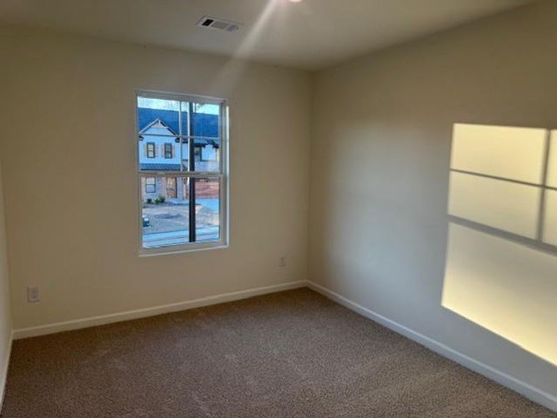 Spacious, unfurnished interior of a new home in Meadow Pines, Dallas (Image 26).