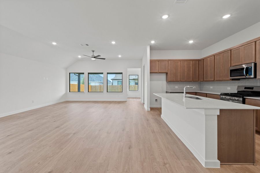 Image 33 of a home in Prairie Winds.