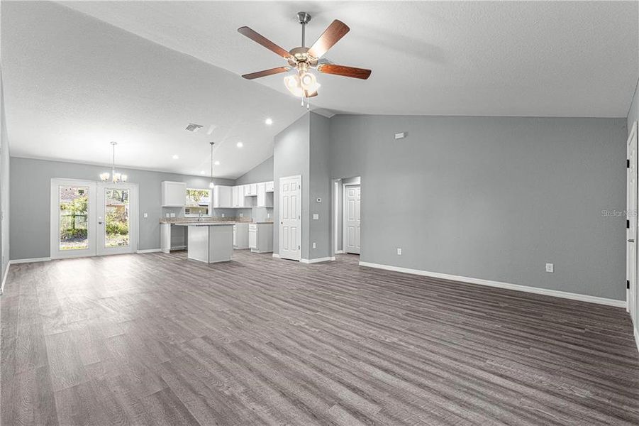 Spacious, unfurnished interior of a new home in , Belleview (Image 17).