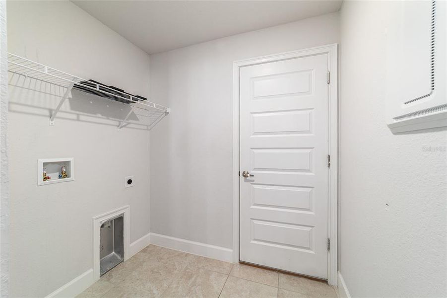 Spacious, unfurnished interior of a new home in Brookhaven, Ocala (Image 52).