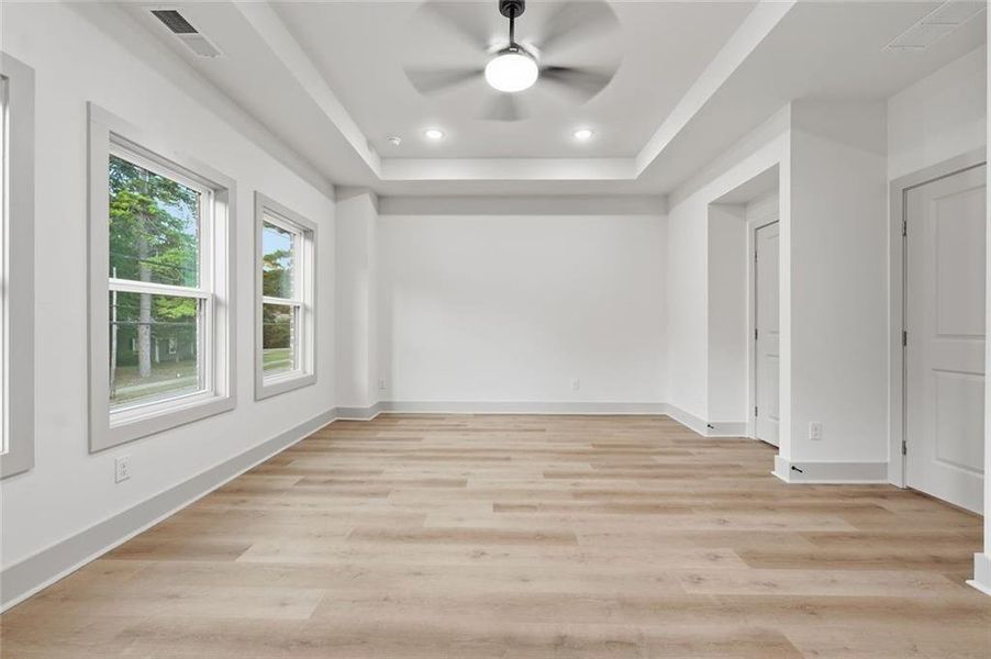 Spacious, unfurnished interior of a new home in , Athens (Image 28). Spacious, unfurnished interior of a new home in , Athens (Image 28).
