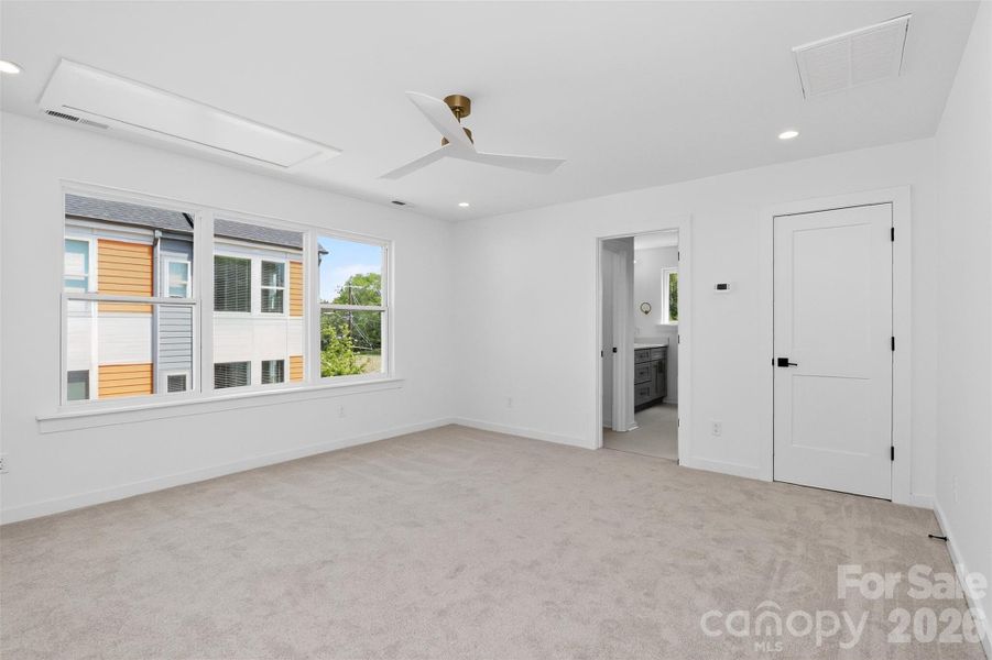Spacious, unfurnished interior of a new home in , Charlotte (Image 34).