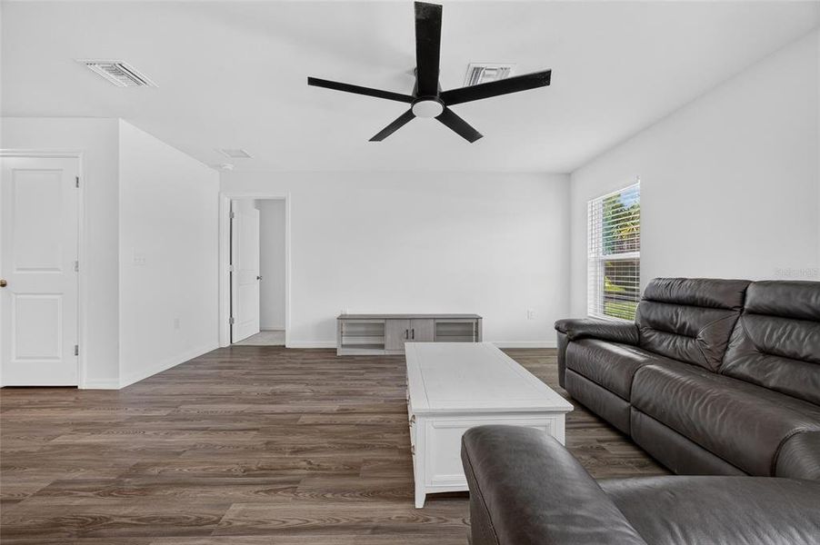 Image 35 of a home in . Image 35 of a home in .