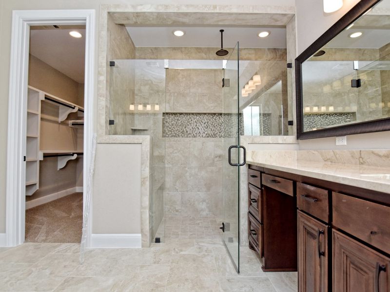 Representative furnished interior of a home built from the San Simeon II by Giddens Homes in Clearwater Ranch, Liberty Hill (Image 59).