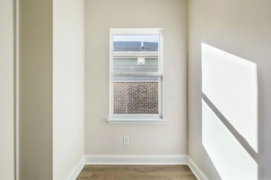 Spacious, unfurnished interior of a new home in Cades Bluff, Lebanon (Image 30).