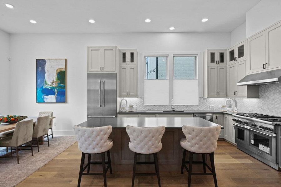 Gourmet kitchen