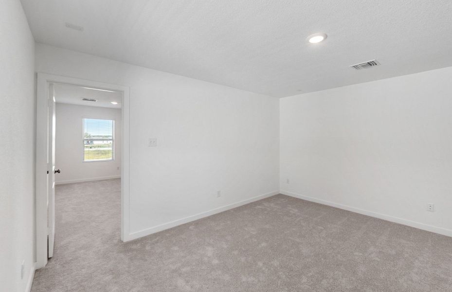 Spacious, unfurnished interior of a new home in Sunfield, Buda (Image 16). Spacious, unfurnished interior of a new home in Sunfield, Buda (Image 16).