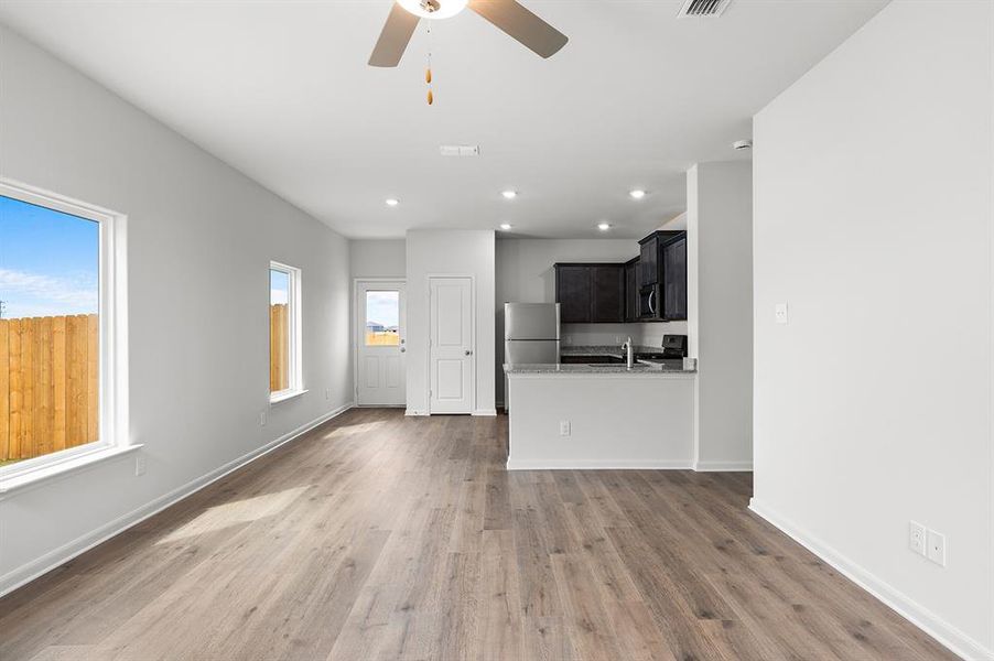 Spacious, unfurnished interior of a new home in Big Sky Estates, Ponder (Image 6).