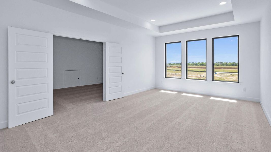 Spacious, unfurnished interior of a new home in Everly, Tomball (Image 8).