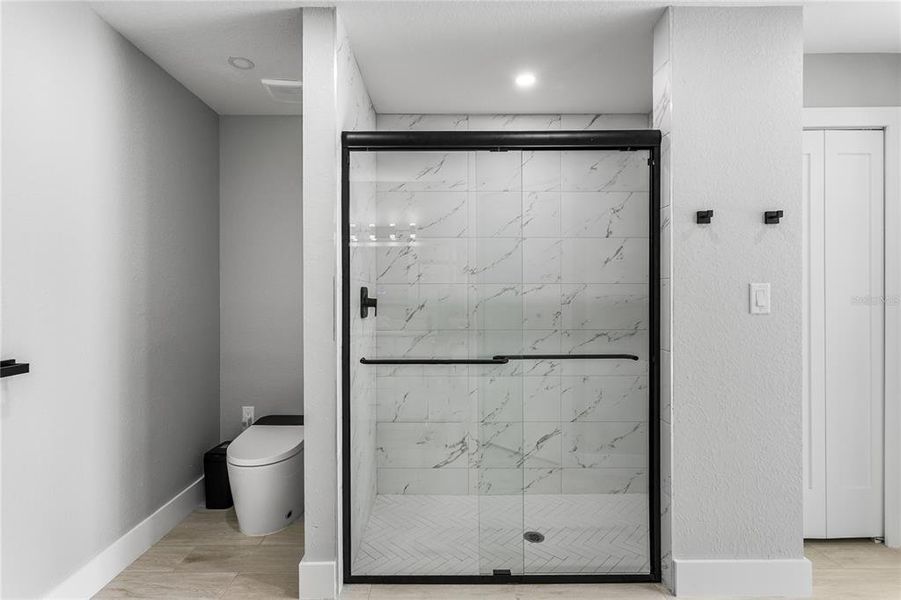 Furnished interior view inside a new home in , Cape Coral (Image 9).